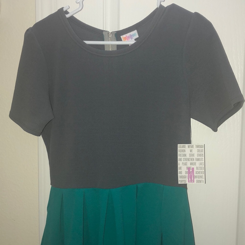 LuLaRoe Amelia